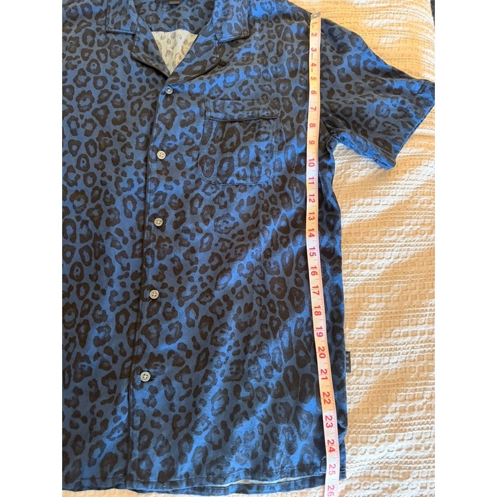 John Varvatos Blue Leopard-Print Short Sleeve Button-Down Shirt - Picture 5 of 5